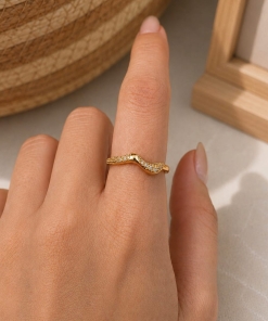 Anillo br dorado (talle 17/ 18) DK285