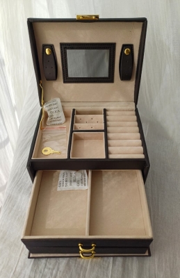 MALETIN EXHIBIDOR C/ESPEJO NEGRO 10029